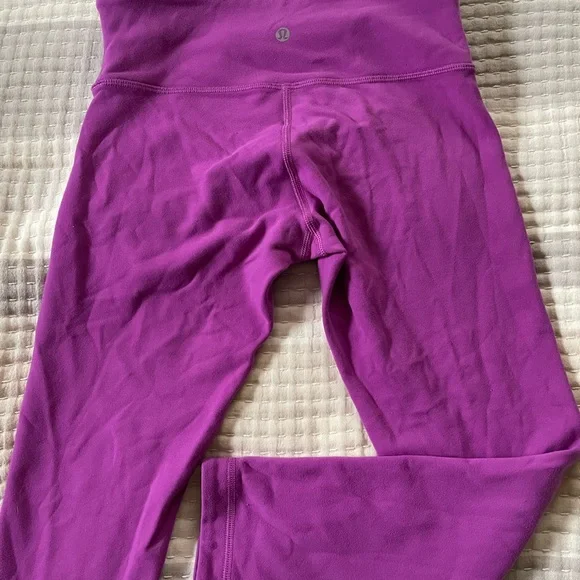 Lululemon athletica Vibrant Purple and Black Reversible Leggings - Picture 8 of 10